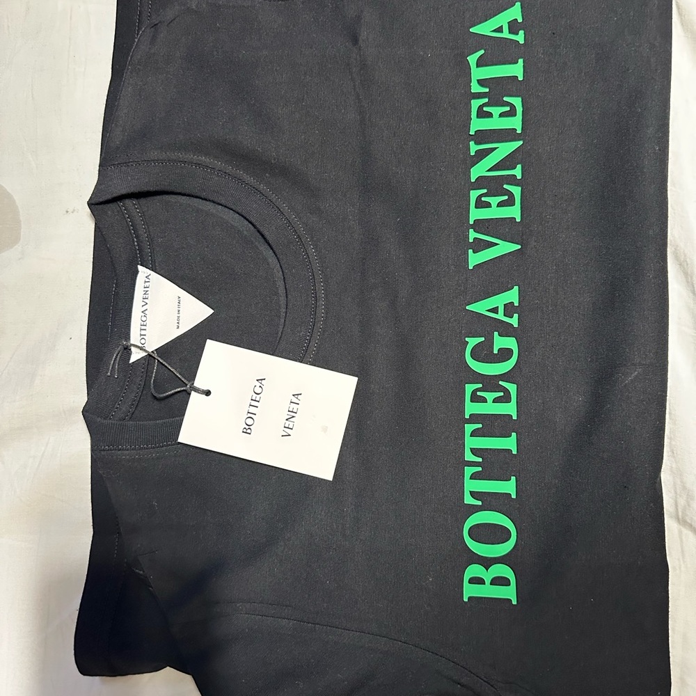 Bottega veneta shirt    Black and green. Side M